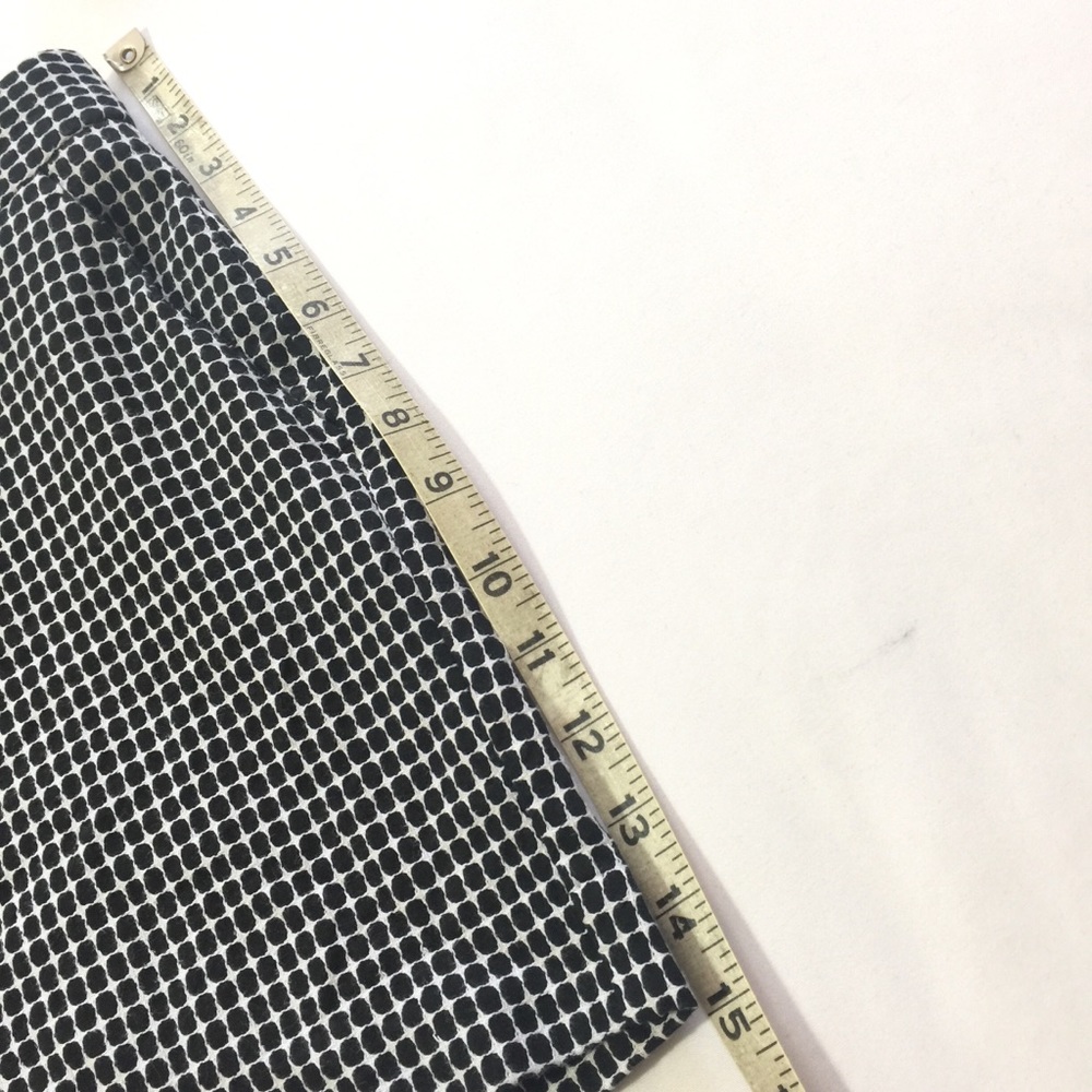 BANANA REPUBLIC GEOMETRIC PRINT SHORTS - Picture 6 of 6